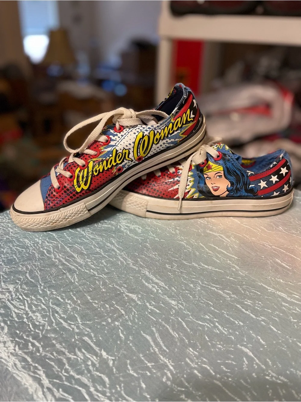 Converse Wonder Woman Graphic Low-Top Sneakers - Red/Blue/White - Picture 5 of 5